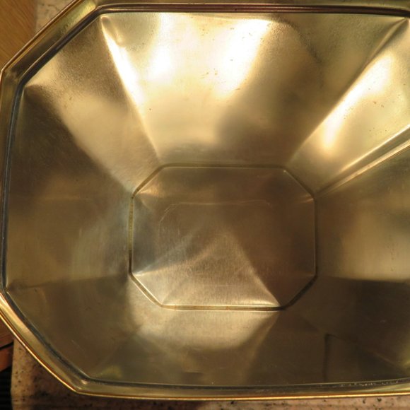 Royal Canin Cats of the Aristocracy Collectible Tin 10" High (F34) - Picture 6 of 6